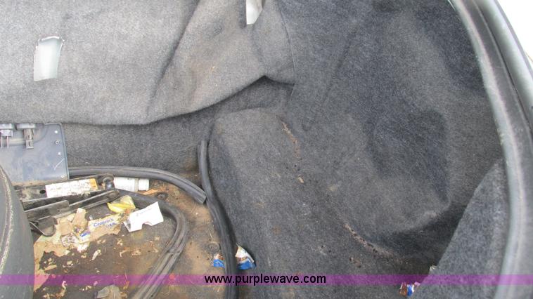 image for item I3232 2001 Ford Crown Victoria Police Interceptor