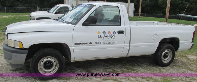 image for item I3233 2001 Dodge Ram 1500 pickup truck