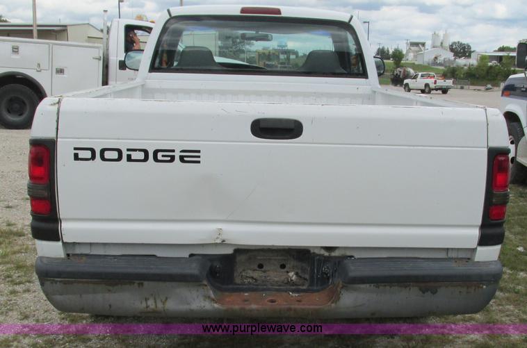 image for item I3233 2001 Dodge Ram 1500 pickup truck