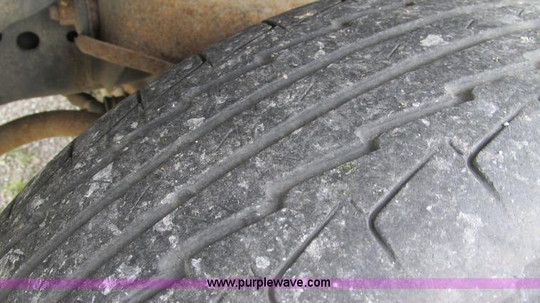 image for item I3233 2001 Dodge Ram 1500 pickup truck