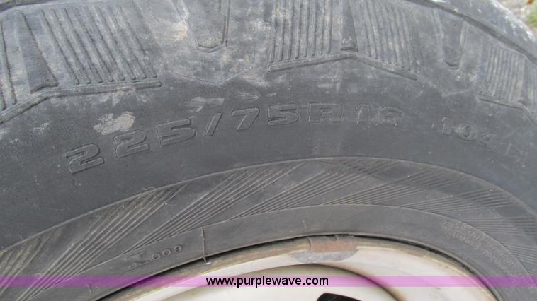 image for item I3233 2001 Dodge Ram 1500 pickup truck