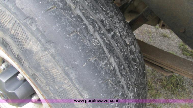 image for item I3233 2001 Dodge Ram 1500 pickup truck