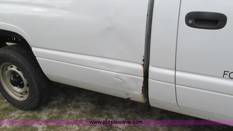 image for item I3233 2001 Dodge Ram 1500 pickup truck