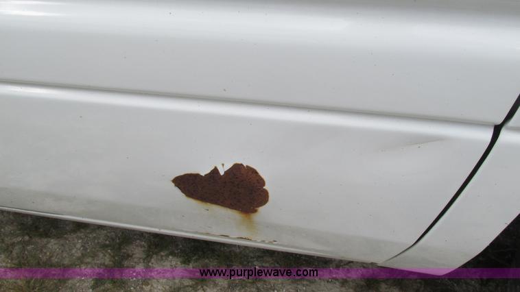 image for item I3233 2001 Dodge Ram 1500 pickup truck