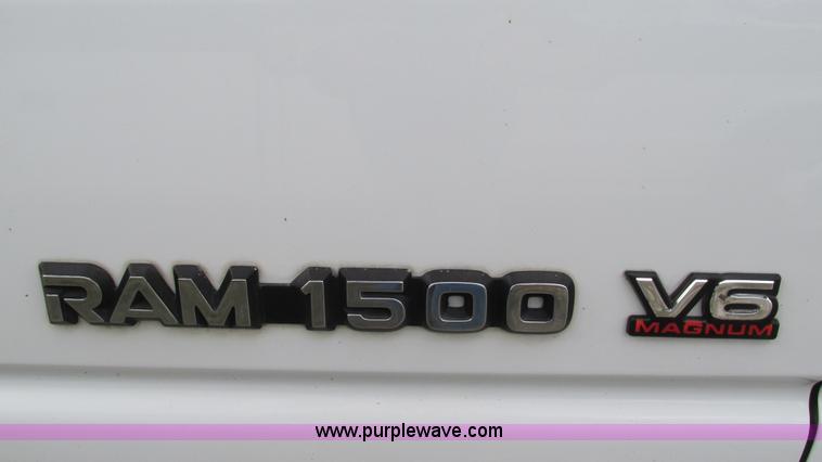 image for item I3233 2001 Dodge Ram 1500 pickup truck