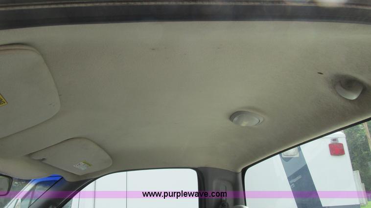 image for item I3233 2001 Dodge Ram 1500 pickup truck