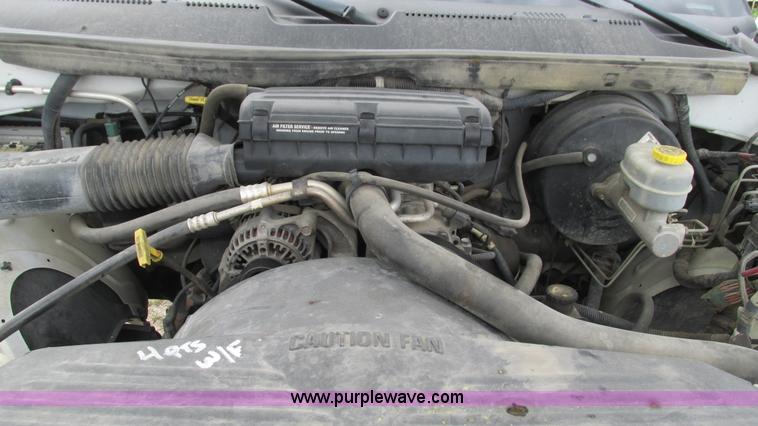 image for item I3233 2001 Dodge Ram 1500 pickup truck