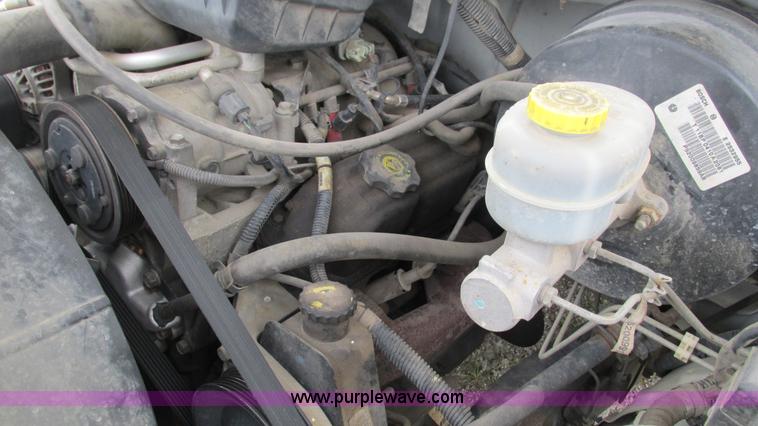 image for item I3233 2001 Dodge Ram 1500 pickup truck