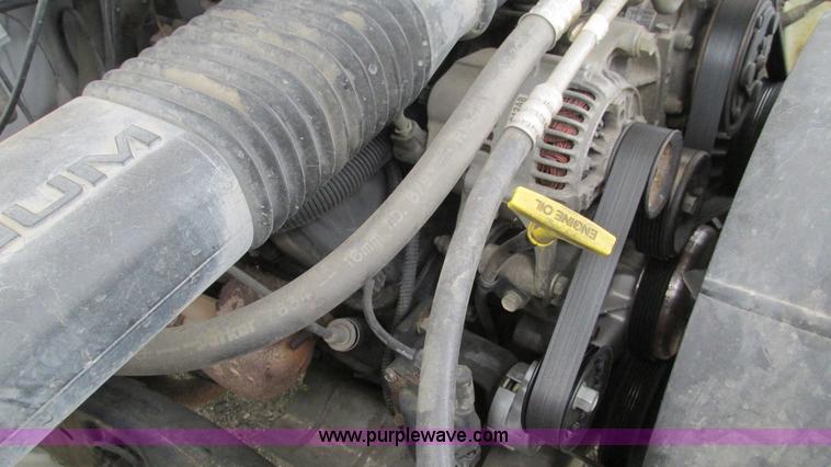 image for item I3233 2001 Dodge Ram 1500 pickup truck