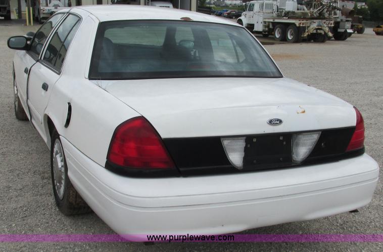 image for item I3234 2001 Ford Crown Victoria Police Interceptor