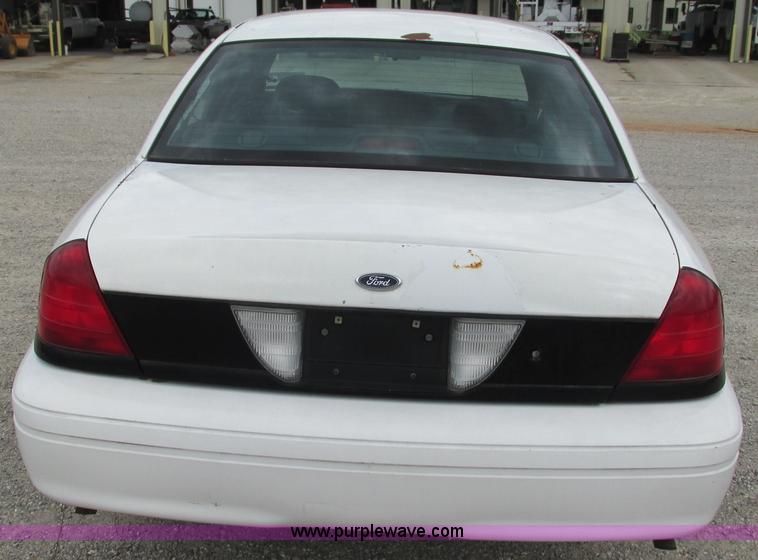 image for item I3234 2001 Ford Crown Victoria Police Interceptor