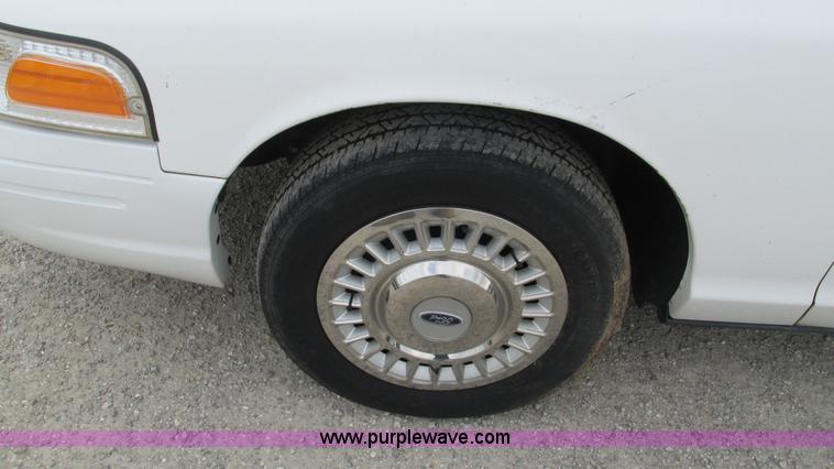 image for item I3234 2001 Ford Crown Victoria Police Interceptor