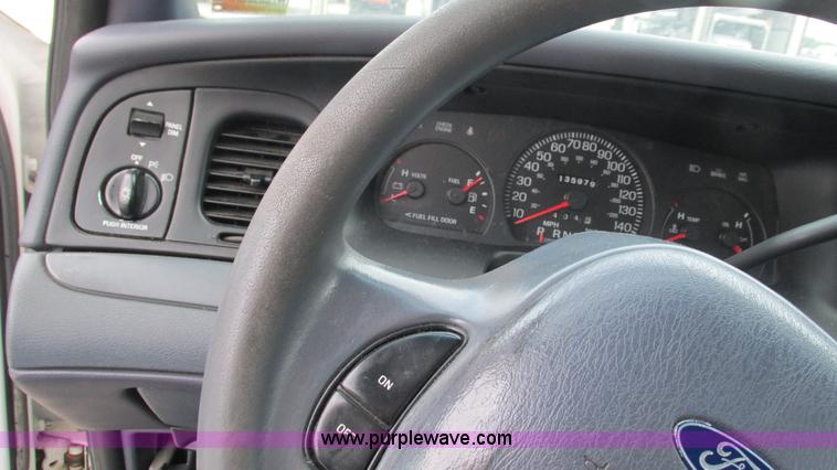 image for item I3234 2001 Ford Crown Victoria Police Interceptor