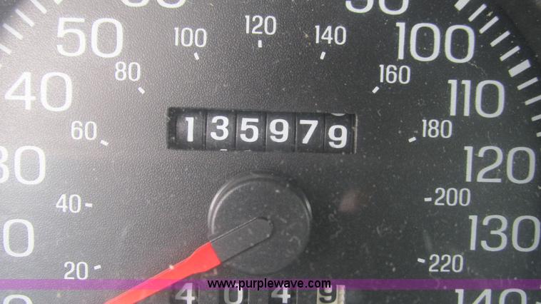 image for item I3234 2001 Ford Crown Victoria Police Interceptor