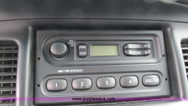 image for item I3234 2001 Ford Crown Victoria Police Interceptor