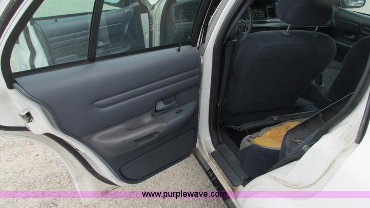 image for item I3234 2001 Ford Crown Victoria Police Interceptor