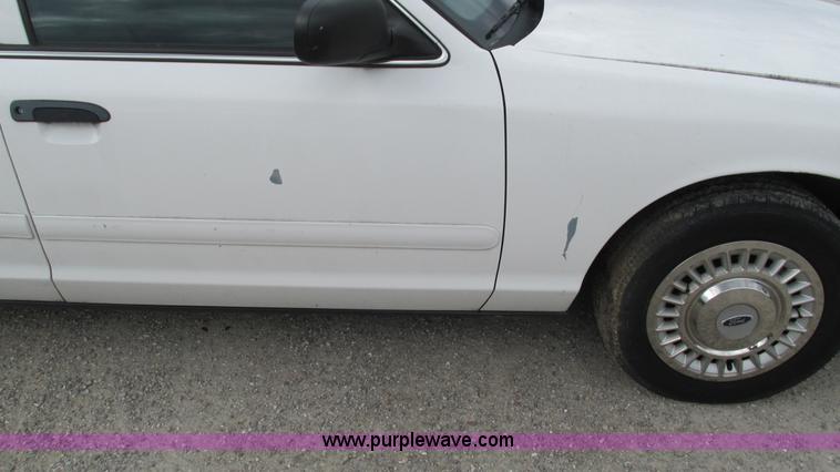 image for item I3234 2001 Ford Crown Victoria Police Interceptor