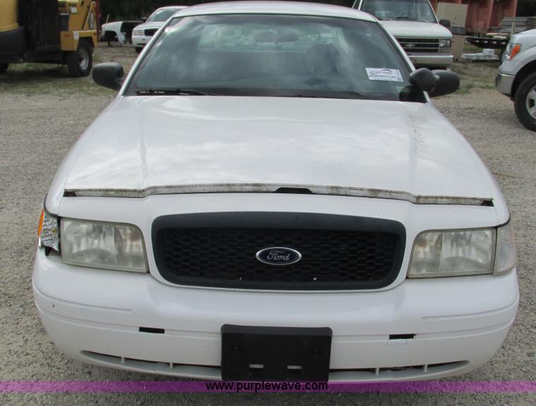 image for item I3234 2001 Ford Crown Victoria Police Interceptor