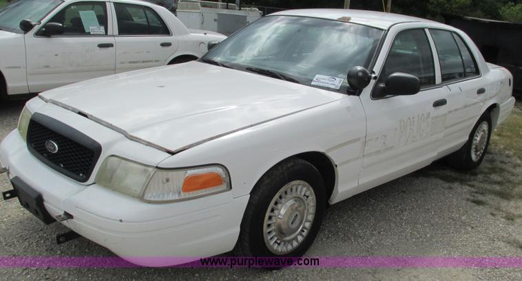 image for item I3235 2002 Ford Crown Victoria Police Interceptor
