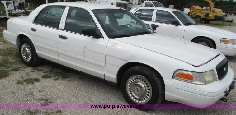 image for item I3235 2002 Ford Crown Victoria Police Interceptor