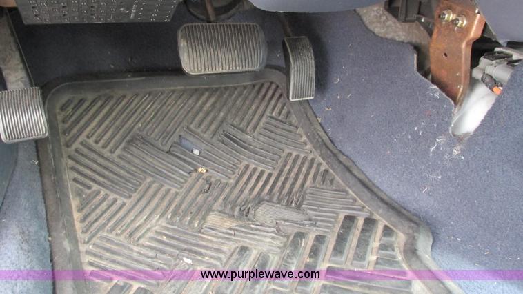 image for item I3235 2002 Ford Crown Victoria Police Interceptor