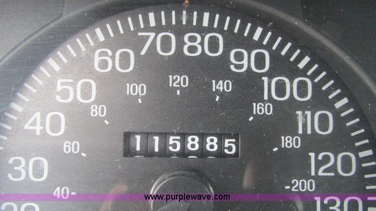 image for item I3235 2002 Ford Crown Victoria Police Interceptor