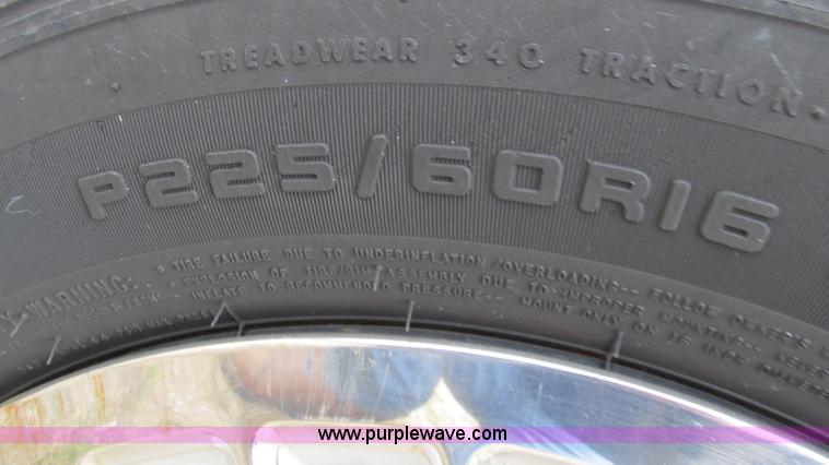 image for item I3235 2002 Ford Crown Victoria Police Interceptor