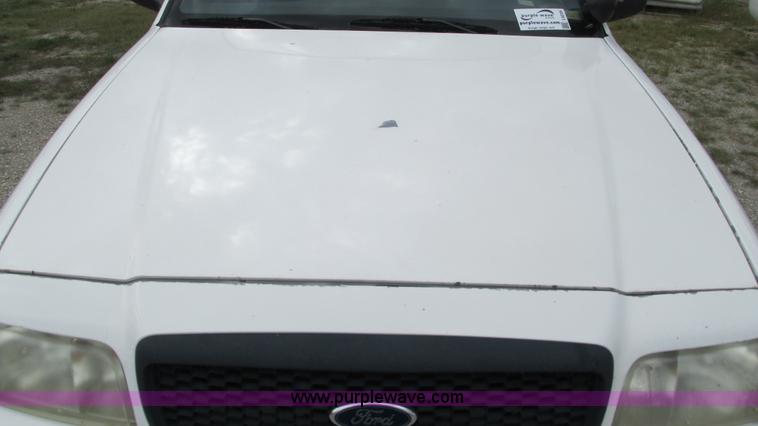 image for item I3235 2002 Ford Crown Victoria Police Interceptor