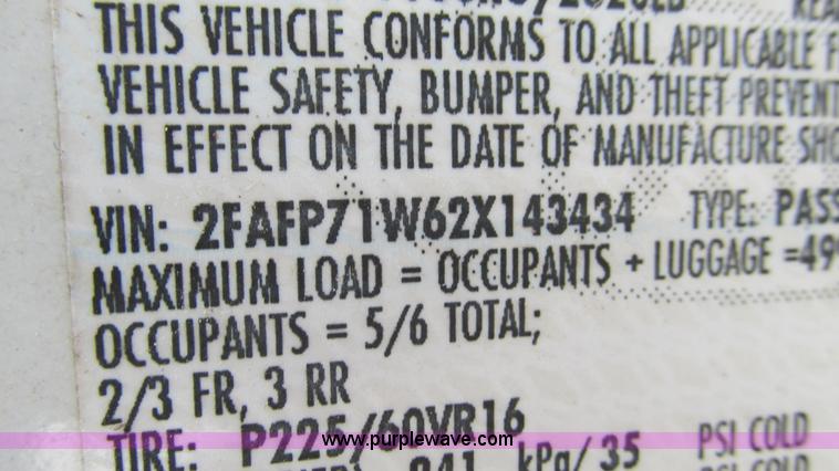 image for item I3235 2002 Ford Crown Victoria Police Interceptor