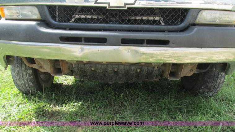 image for item I3236 2002 Chevrolet Silverado 3500 utility truck