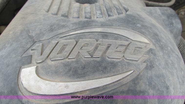 image for item I3236 2002 Chevrolet Silverado 3500 utility truck