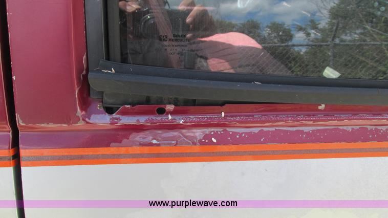 image for item I3241 1989 Chevrolet 1500 pickup truck