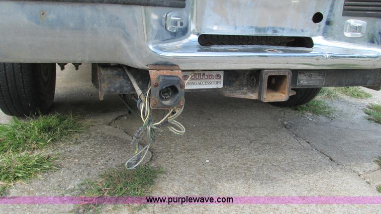 image for item I3241 1989 Chevrolet 1500 pickup truck