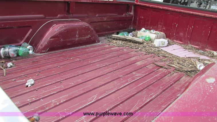 image for item I3241 1989 Chevrolet 1500 pickup truck