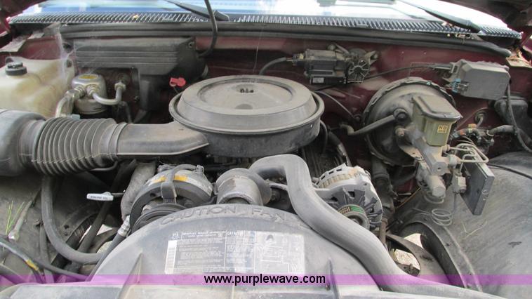 image for item I3241 1989 Chevrolet 1500 pickup truck