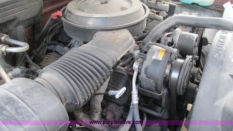 image for item I3241 1989 Chevrolet 1500 pickup truck