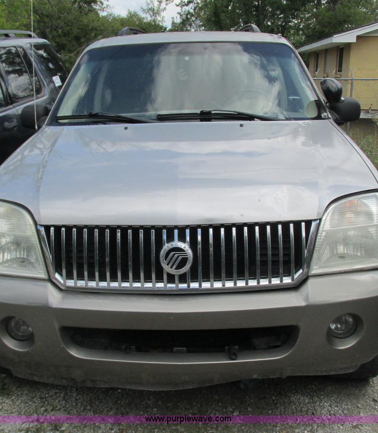 image for item I3242 2003 Mercury Mountaineer SUV