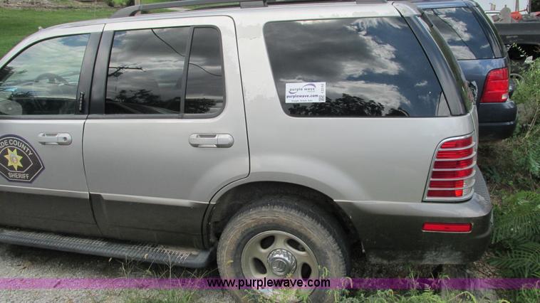 image for item I3242 2003 Mercury Mountaineer SUV