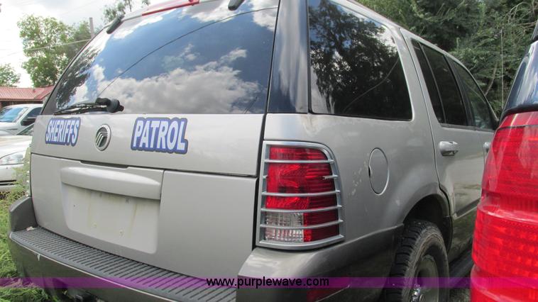 image for item I3242 2003 Mercury Mountaineer SUV