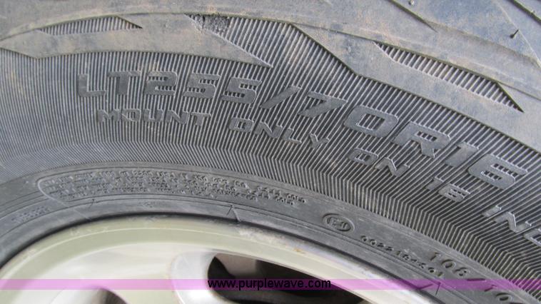 image for item I3242 2003 Mercury Mountaineer SUV