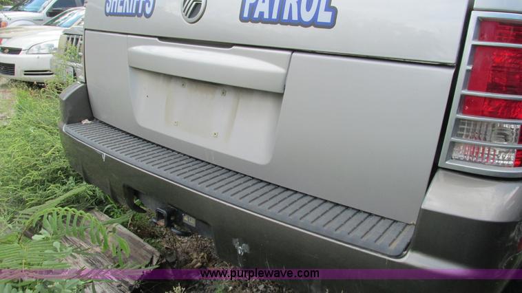 image for item I3242 2003 Mercury Mountaineer SUV