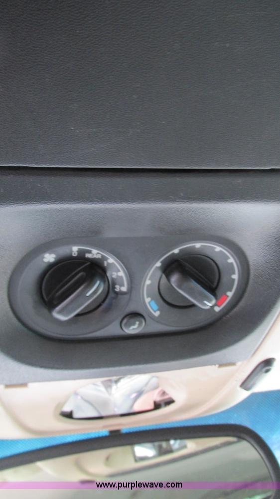 image for item I3242 2003 Mercury Mountaineer SUV