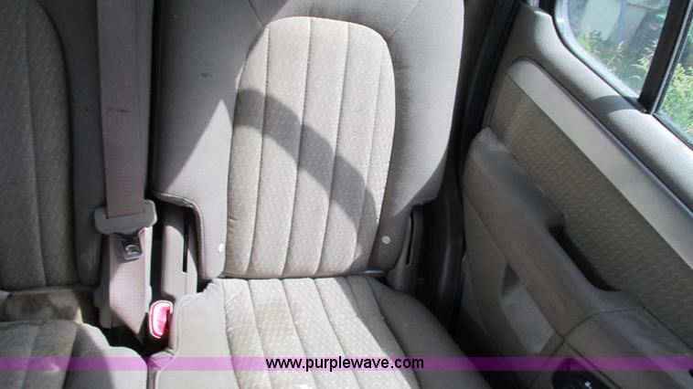 image for item I3242 2003 Mercury Mountaineer SUV