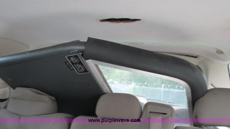 image for item I3242 2003 Mercury Mountaineer SUV