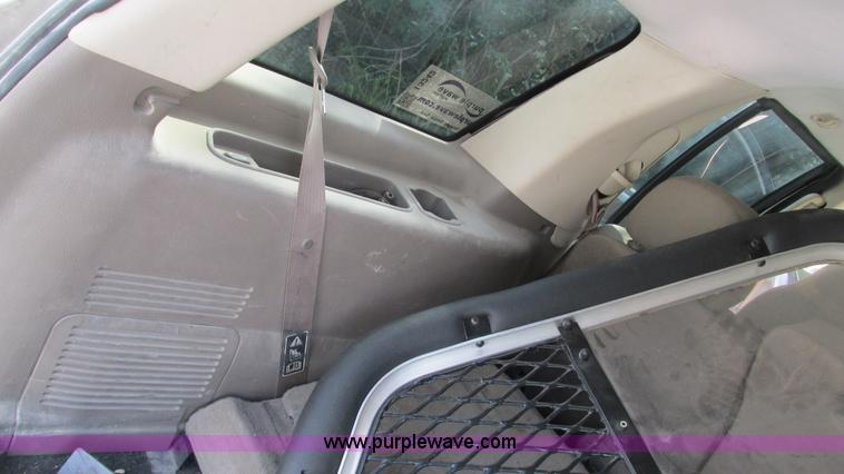 image for item I3242 2003 Mercury Mountaineer SUV