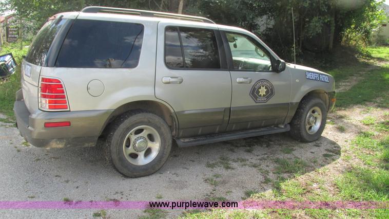 image for item I3242 2003 Mercury Mountaineer SUV