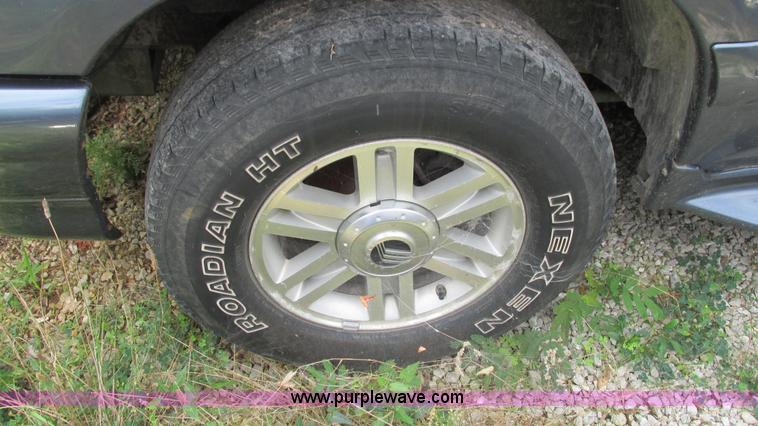 image for item I3243 2001 Mercury Mountaineer SUV