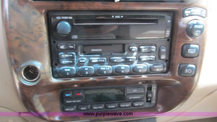 image for item I3243 2001 Mercury Mountaineer SUV