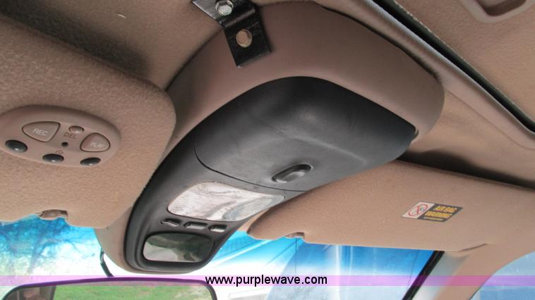 image for item I3243 2001 Mercury Mountaineer SUV