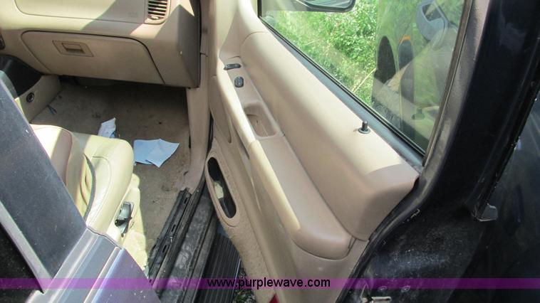 image for item I3243 2001 Mercury Mountaineer SUV